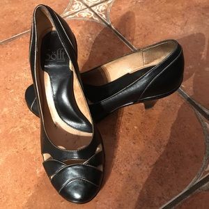 💕SOFFT💕 Black Pumps